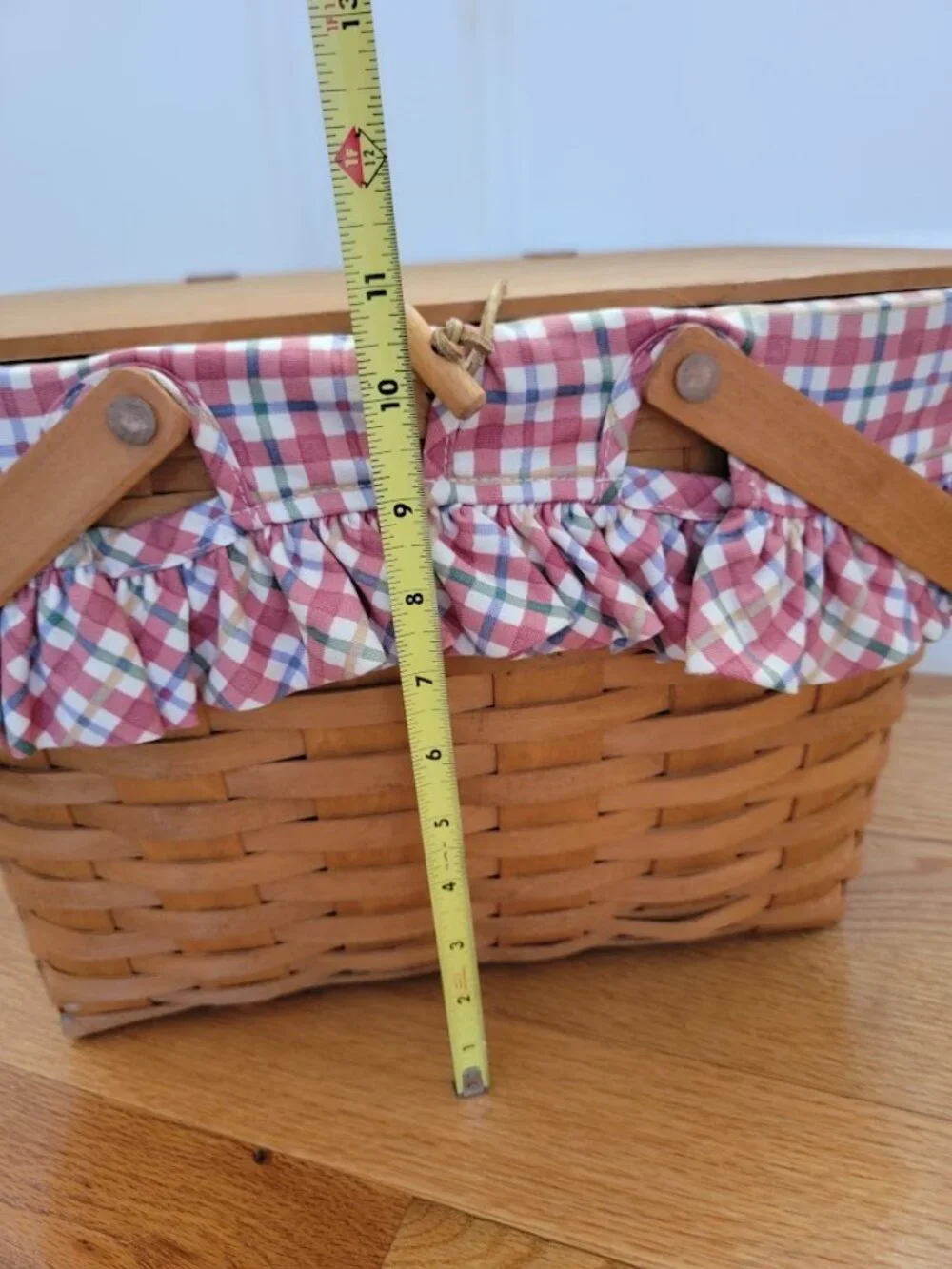 Vintage 1997 Longaberger Large Picnic Basket #10324 with Riser & Liners